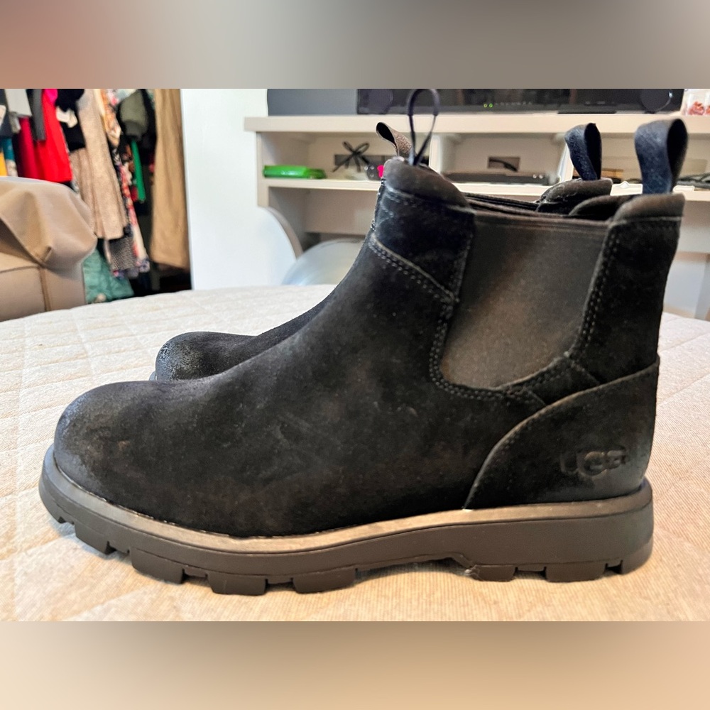 NWOT UGG Sz 40 M7 W9 Black Waterproof Suede Sherpa Hillmont Chelsea Ankle Boots - Picture 9 of 15